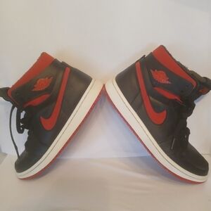 Air Jordan 1 Mid Womens 9